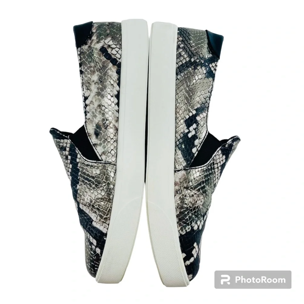 COLE HAAN GRANDSERIES SNAKE PRINT SNEAKERS WOMENS SIZE 9B